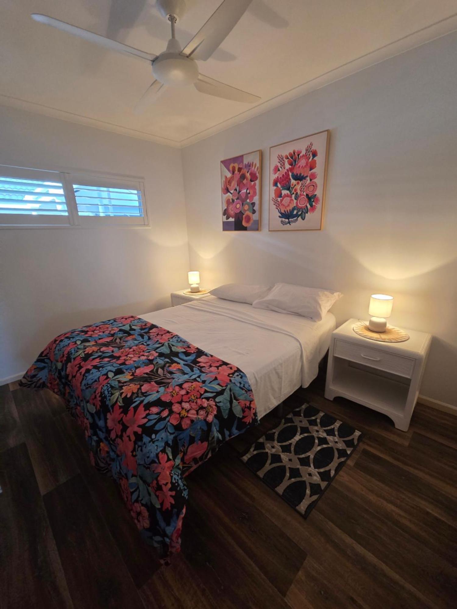 Villa Vaucluse Apartments Cairns Exterior photo